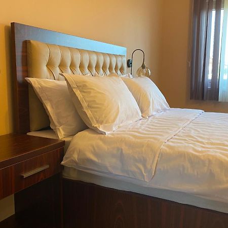Hotel Kolonja'S Debar Eksteriør billede