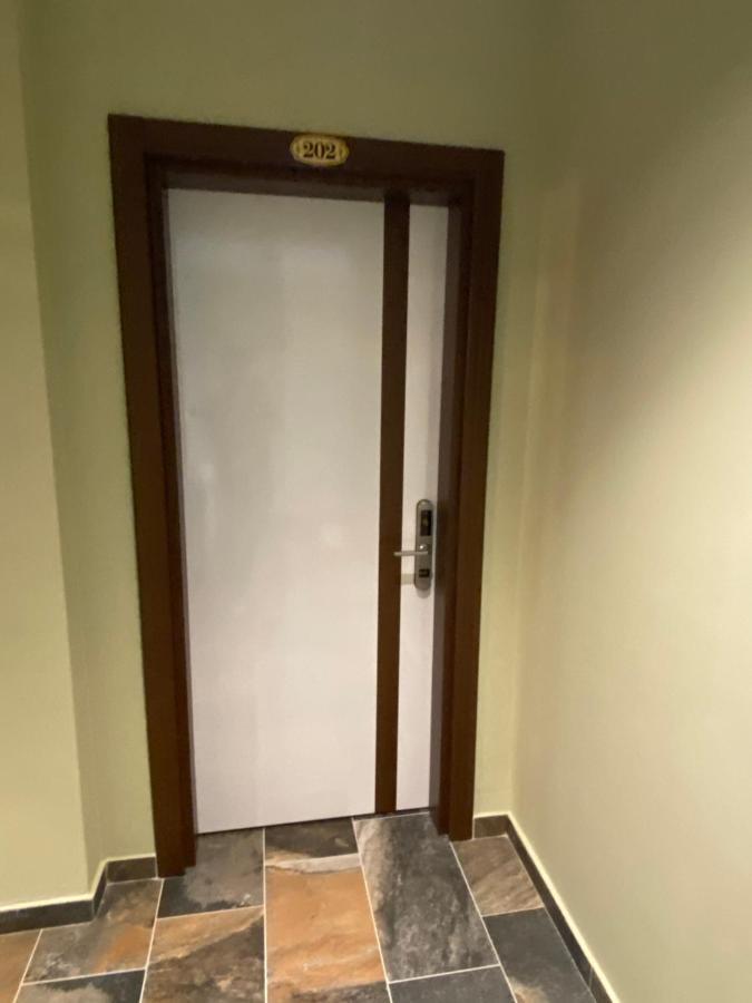 Hotel Kolonja'S Debar Eksteriør billede
